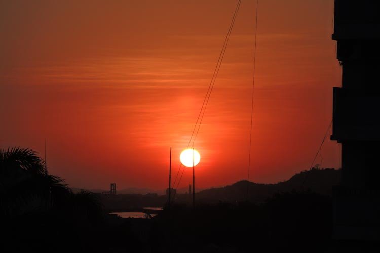 sm20130925_07guayaquil.jpg